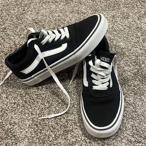 Vans Ward Low Skateboard Shoes Size Men 6 Womens 7.5 Black White Sneakers 721356